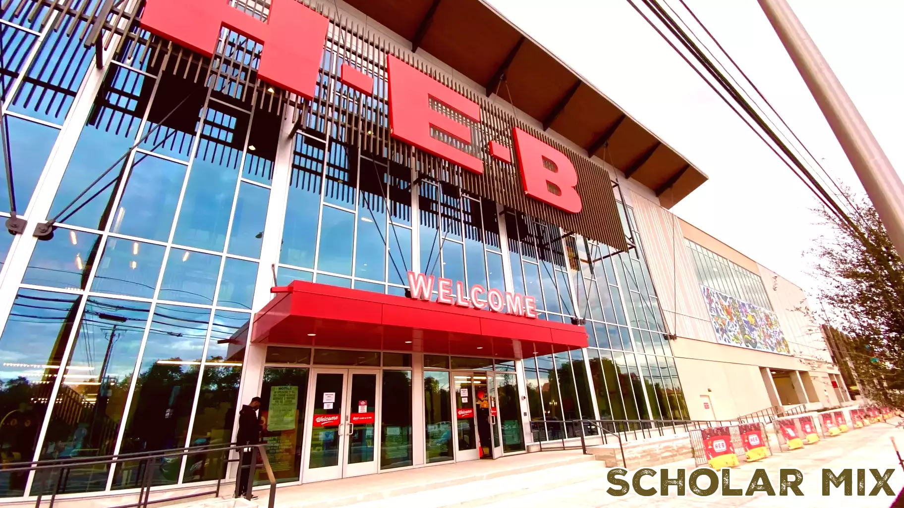 H-E-B Recognizes Top Educators in Central Texas for 2025 Awards